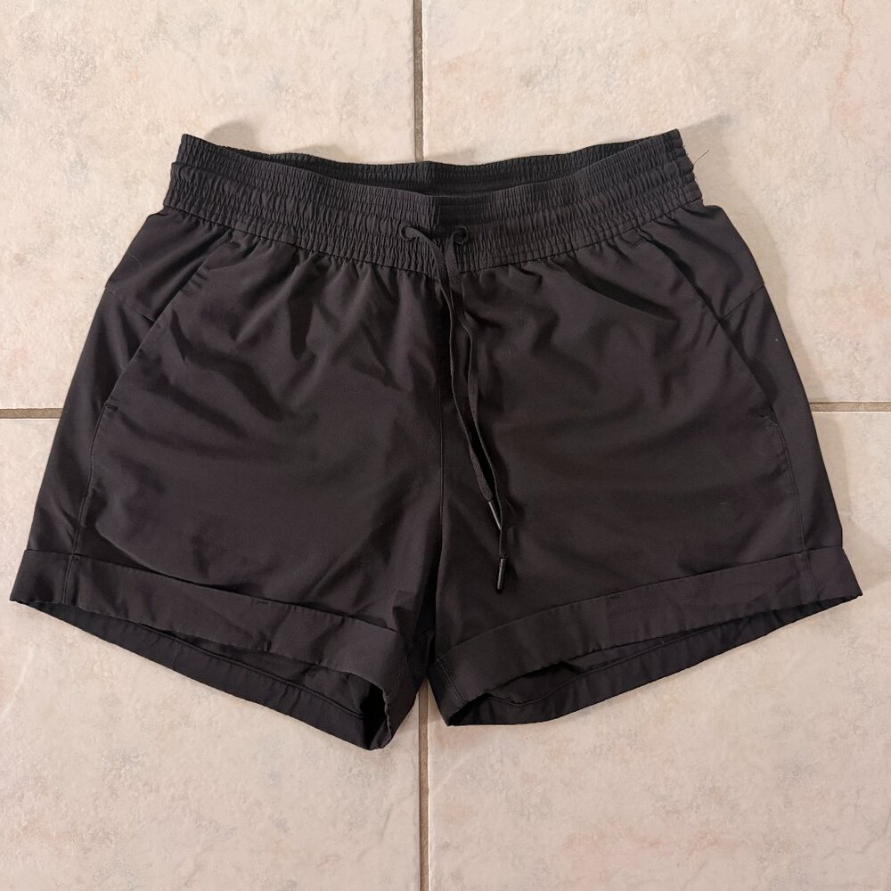 Black Lululemon Spring Break Away Short
